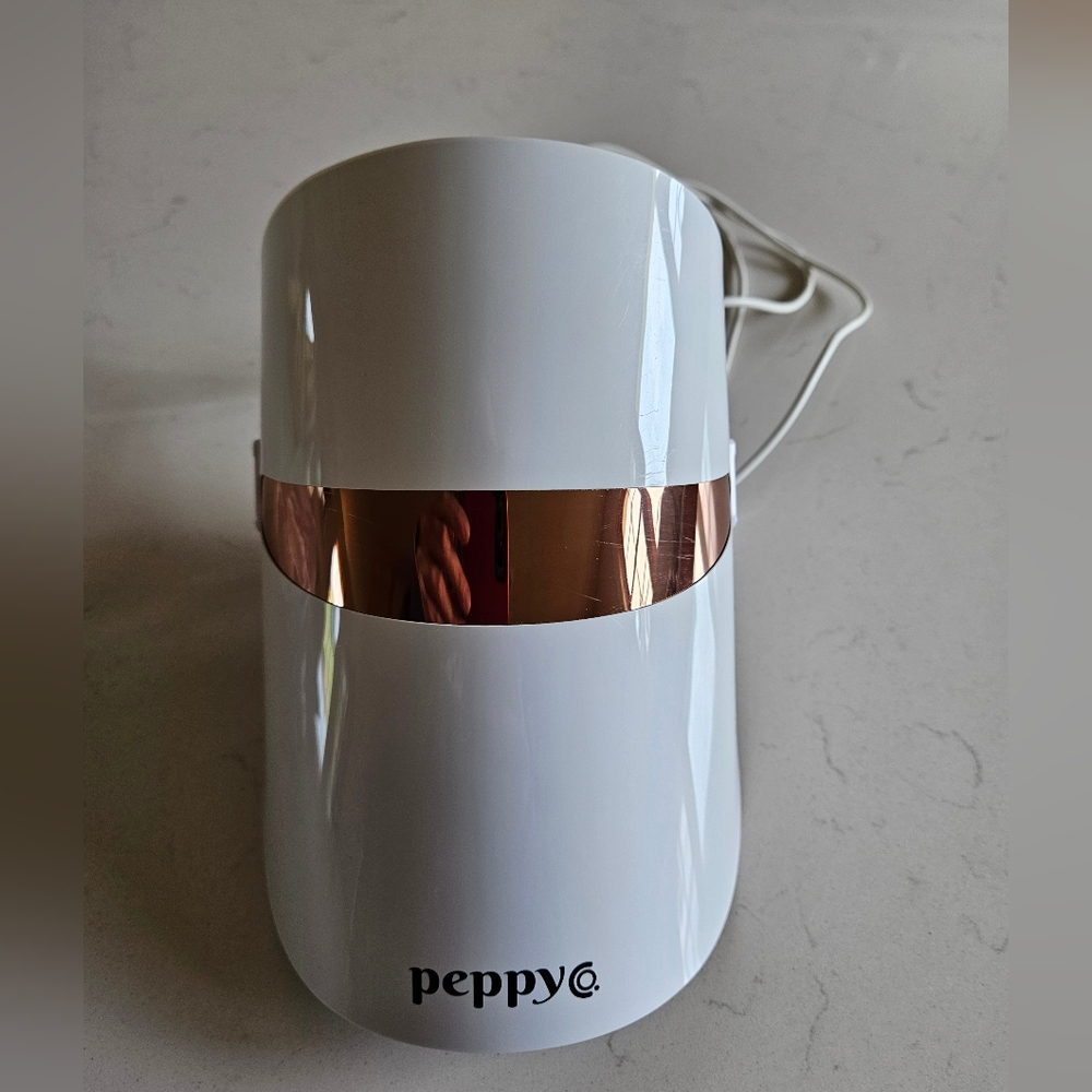 Peppy White LED Face Mask